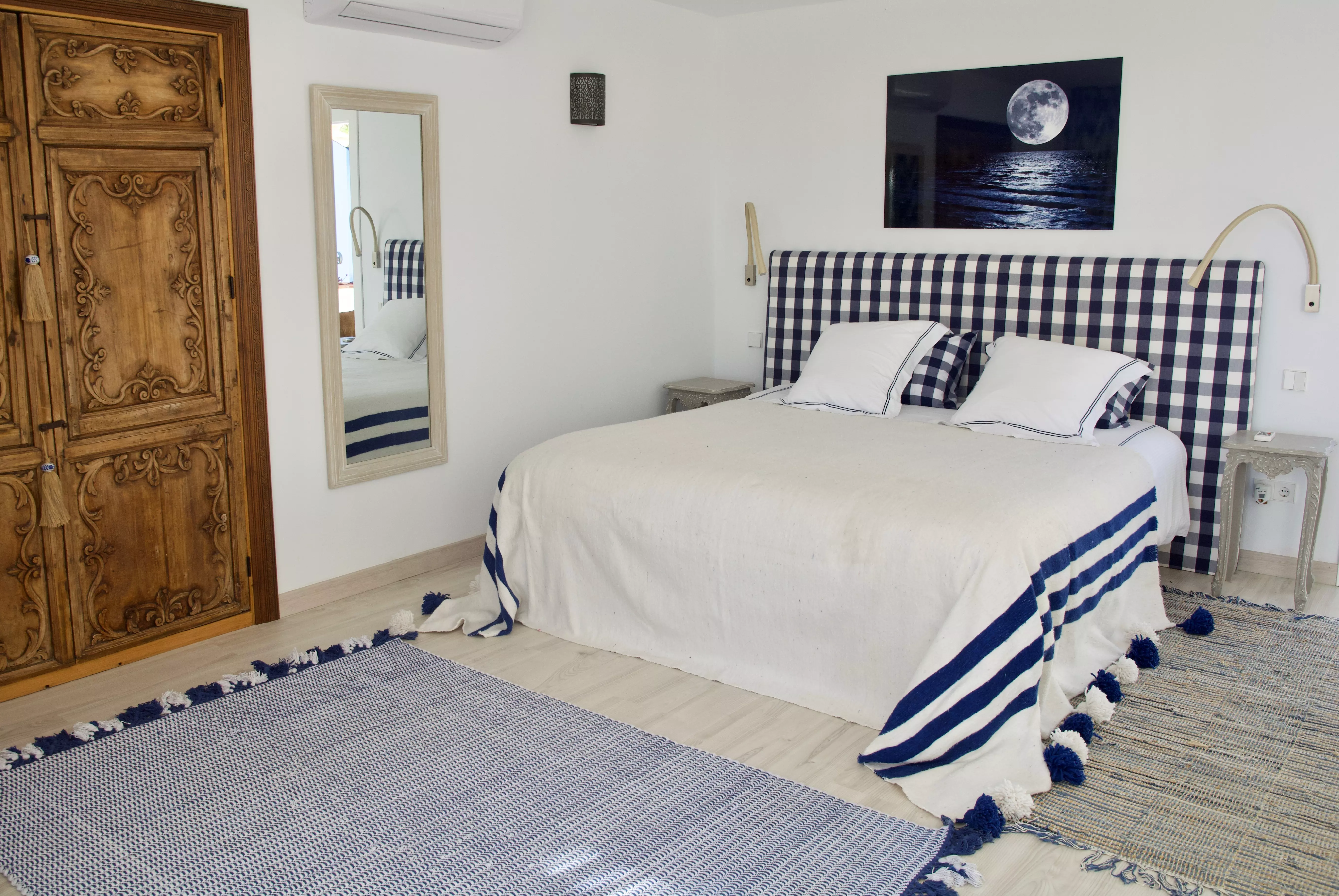 Image of Suite 11: Blue Sapphire